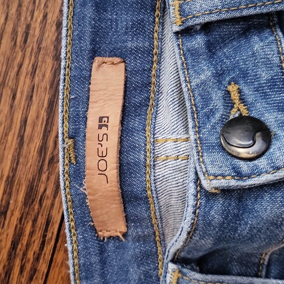 Joe's Jean's, waist size 26 - Picture 2 of 4